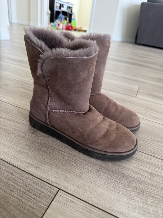 UGG Shoes - UGG Women's Classic Cuff Short Boots Stormy Grey 10M